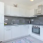 Tiamar شقة *